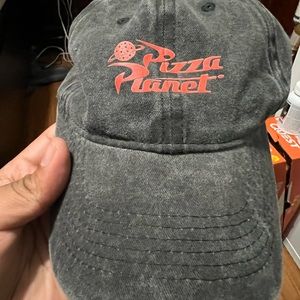 Planet pizza hat